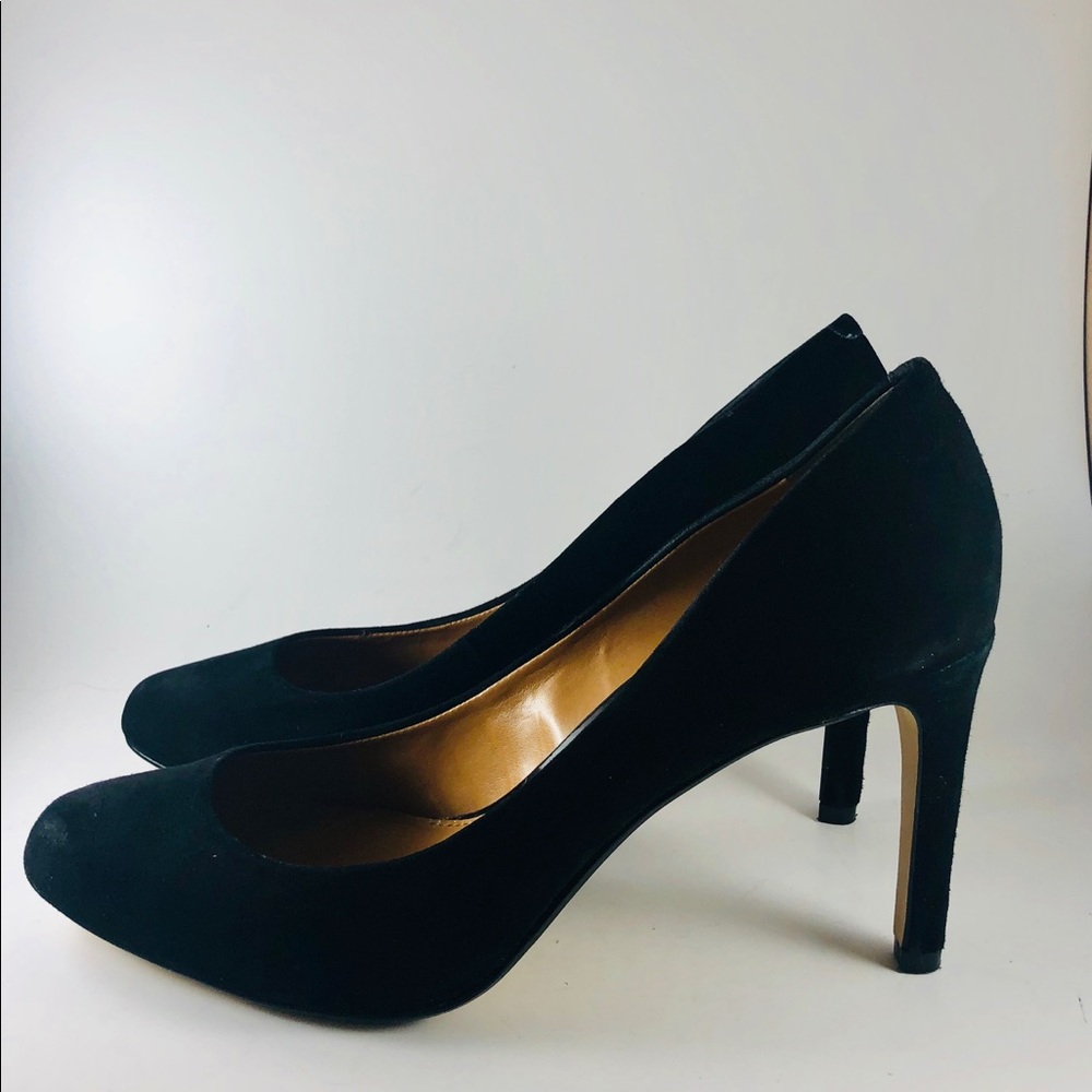 Shoes - Picture 2 of 4